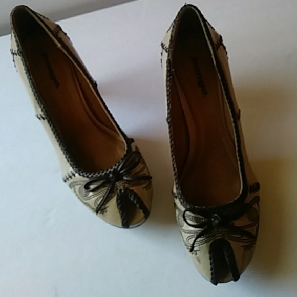 Bongo tan embroidered open toe heels-sz 7 1/2 - Picture 2 of 8
